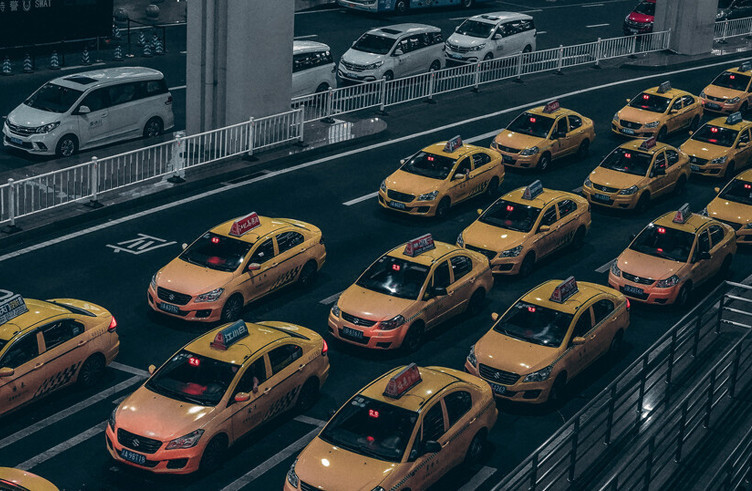 4G高清車載視頻終端,行業(yè)高新技術(shù),運(yùn)用于近百個(gè)城市